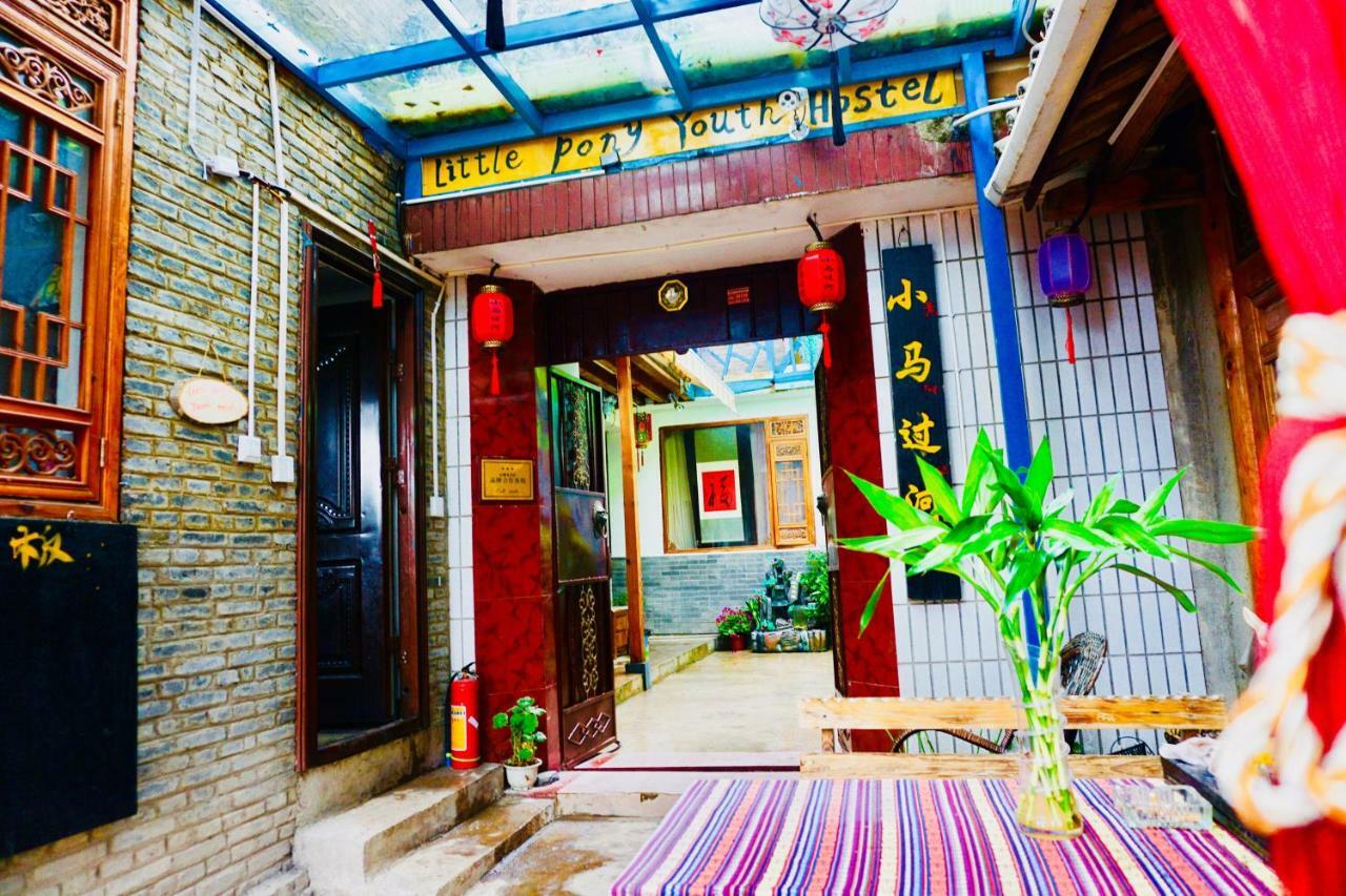 Lijiang Little Pony Youth Hostel Exterior photo